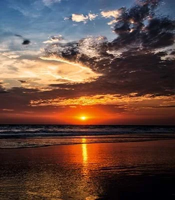 Atardecer en la costa norte del Perú